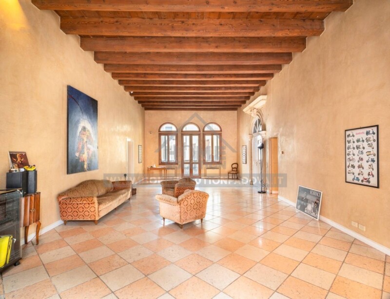 Meraviglioso piano nobile nel cuore di Padova