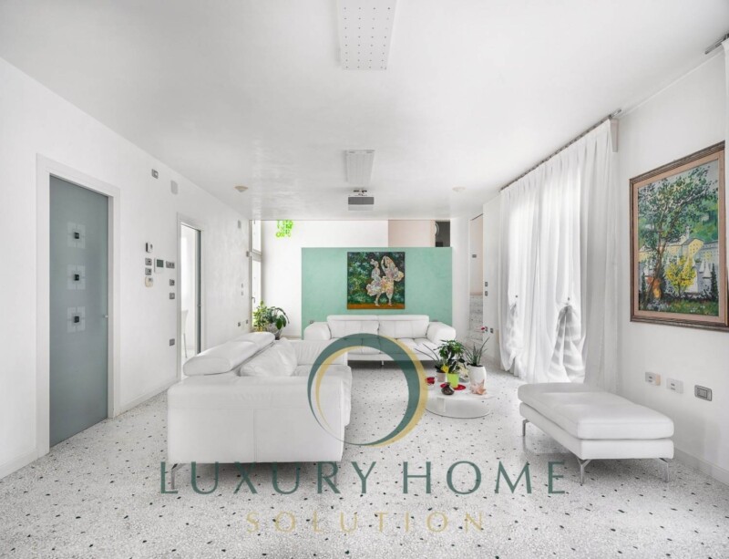 Signorile villa singola con giardino privato Rio - Ponte San Nicolò - Padova