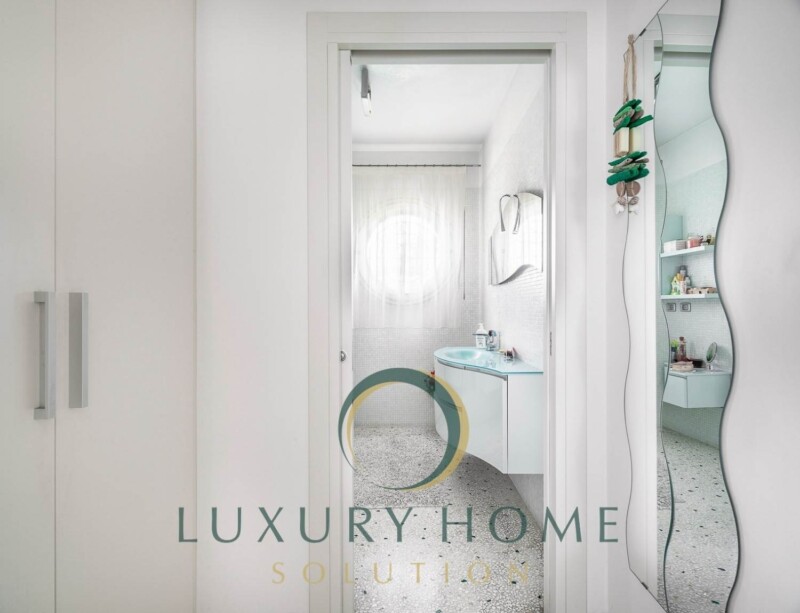 Signorile villa singola con giardino privato Rio - Ponte San Nicolò - Padova