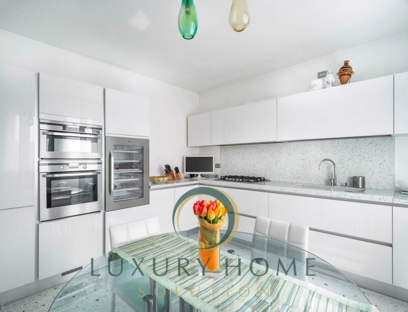 Signorile villa singola con giardino privato Rio - Ponte San Nicolò - Padova