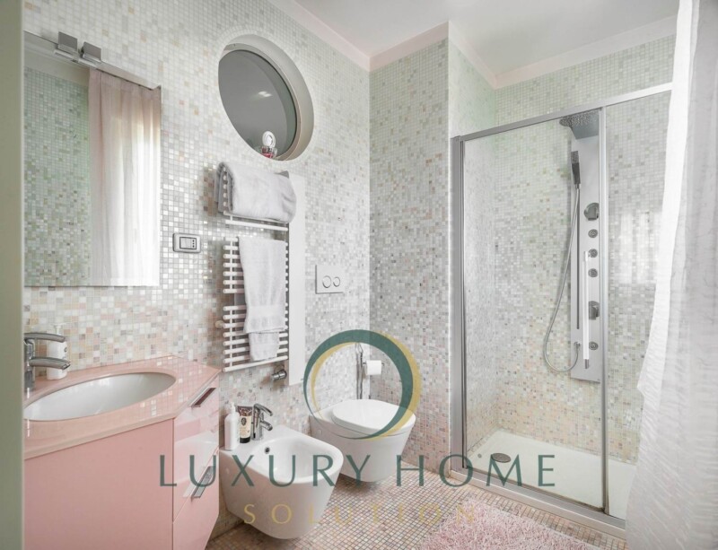 Signorile villa singola con giardino privato Rio - Ponte San Nicolò - Padova