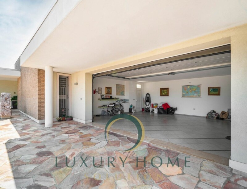 Signorile villa singola con giardino privato Rio - Ponte San Nicolò - Padova