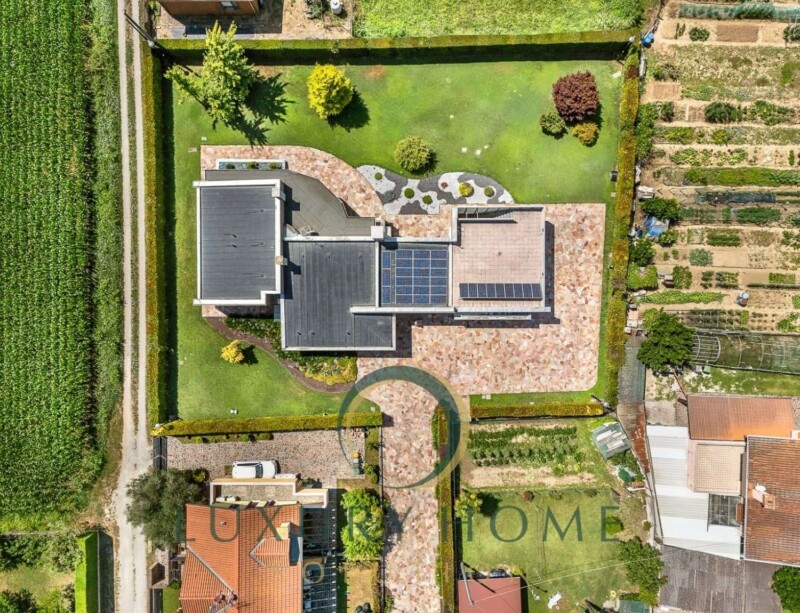 Signorile villa singola con giardino privato Rio - Ponte San Nicolò - Padova